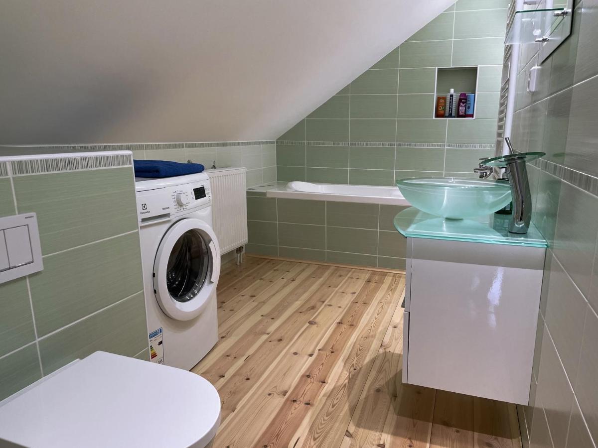 Apartman Nejdek Екстериор снимка